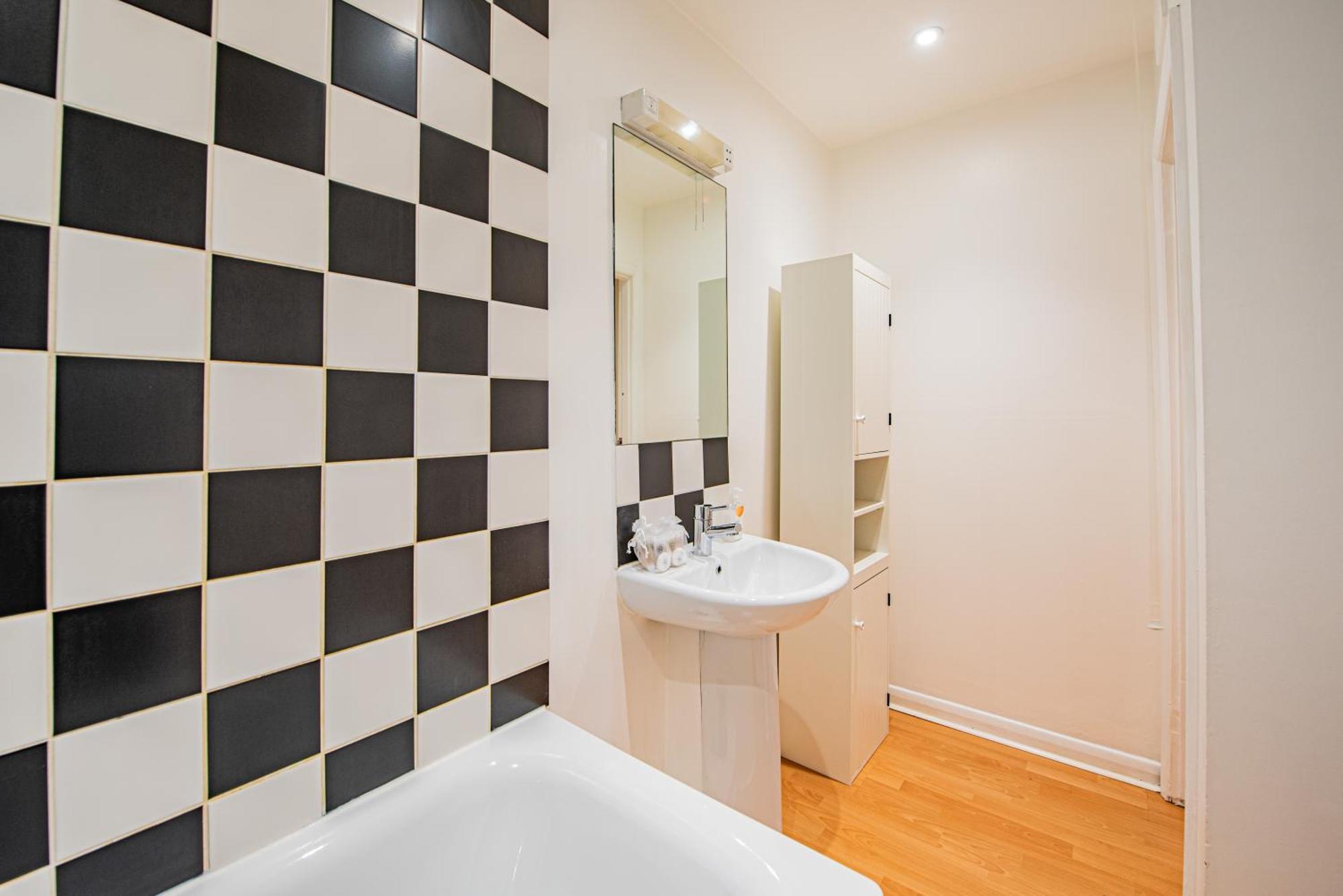 Charming Stylish Flat In The Heart Of Kensington *