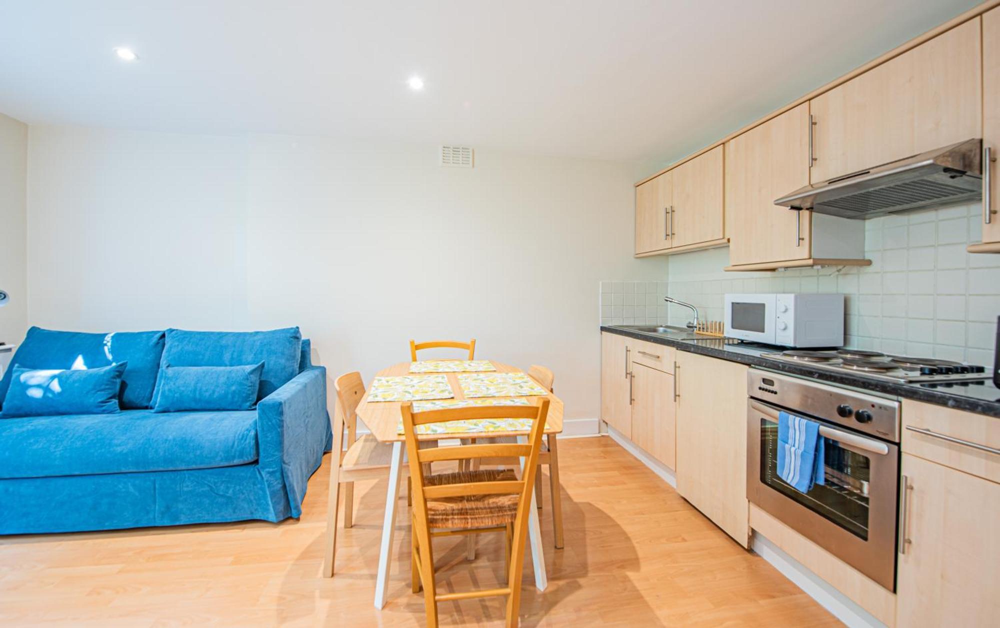 Charming Stylish Flat In The Heart Of Kensington