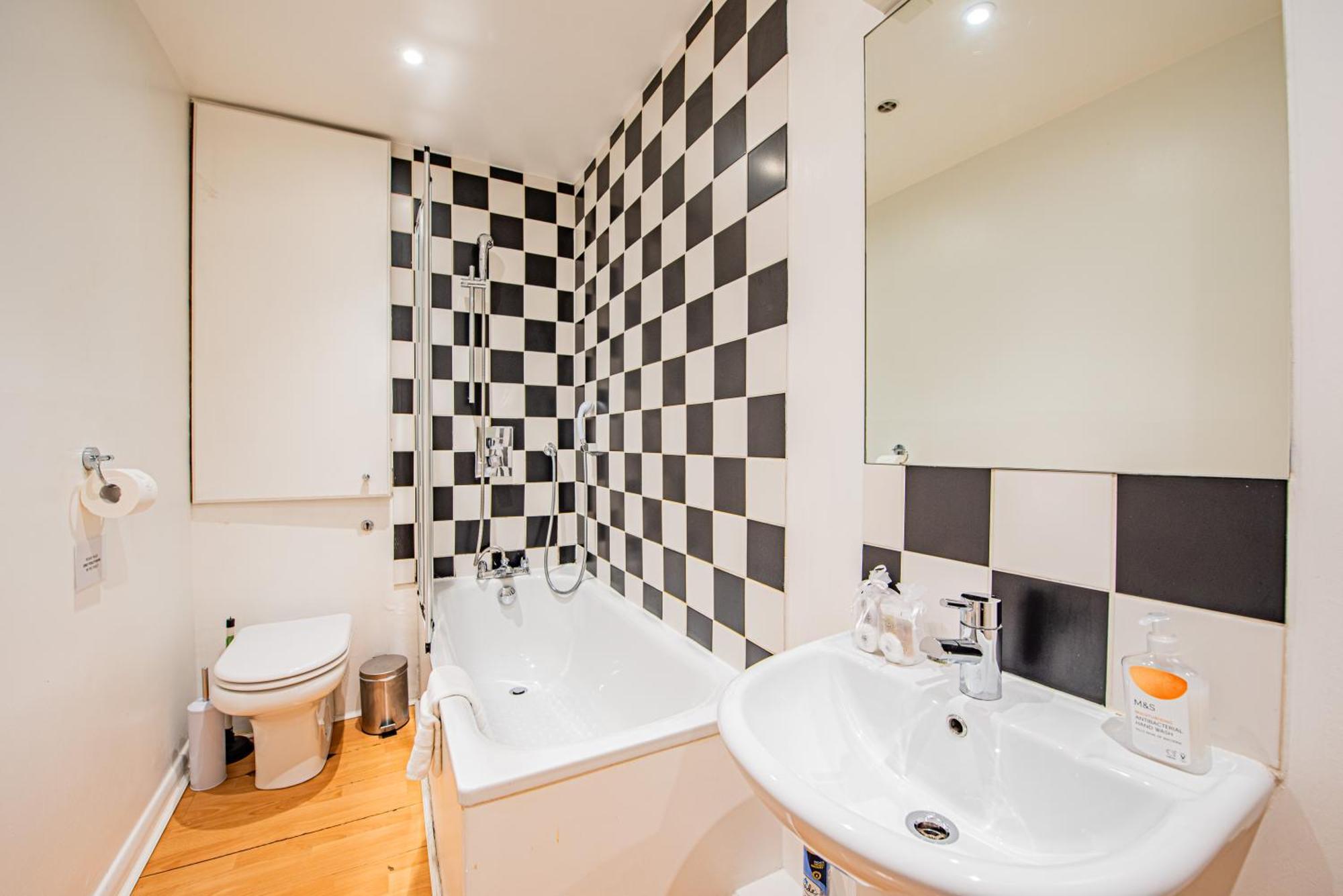 Charming Stylish Flat In The Heart Of Kensington Apartment *